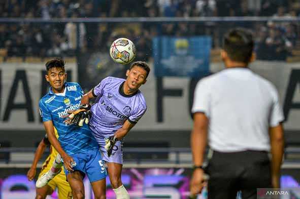 Kakang Siap Kerja Keras Bersama Persib Bandung pada Liga 1 Musim Depan