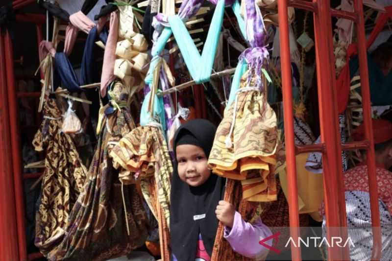 Kalimantan Selatan Catat 276 Orang Ikuti Tradisi 'Baayun Maulud'