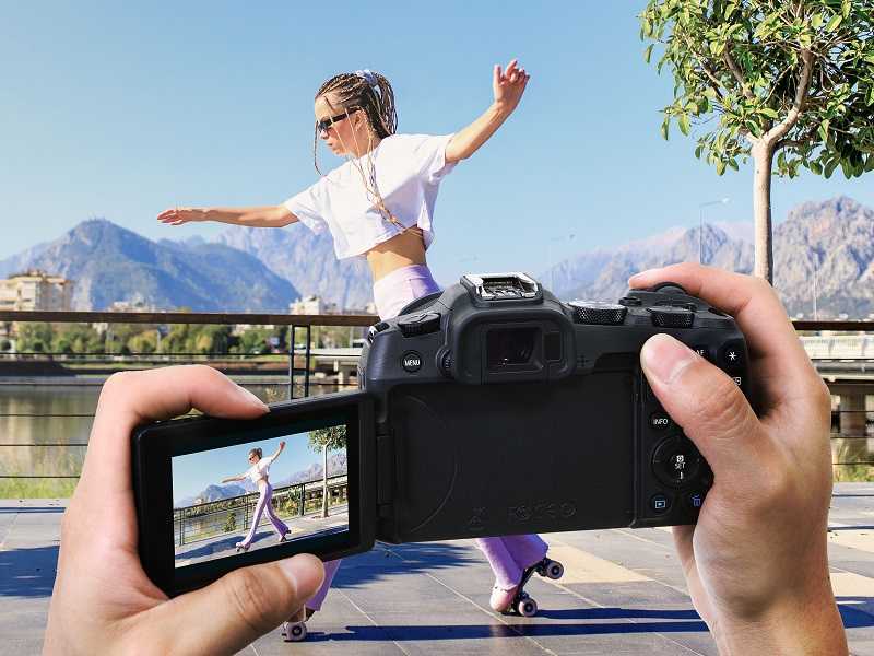 Kamera Mirrorless Full Frame untuk Para Profesional