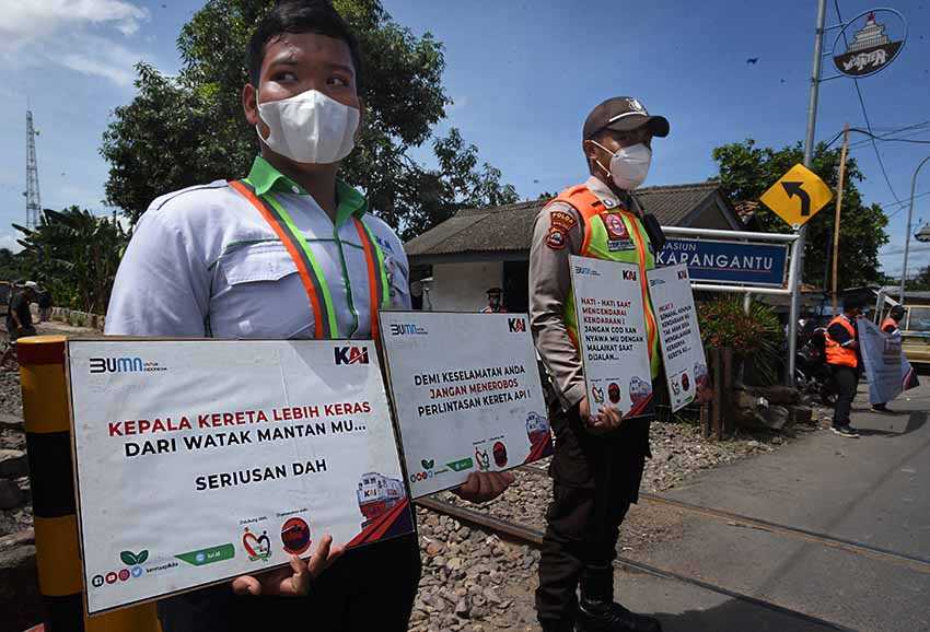 Kampanye Keselamatan di Perlintasan KA