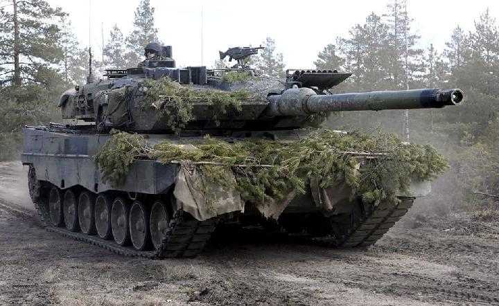 Kanada Kirim Tank Leopard untuk Ukraina