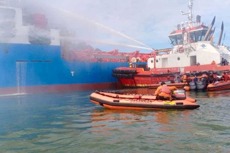Kapal Kargo Terbakar di Cilacap, Ini Penjelasan Polisi