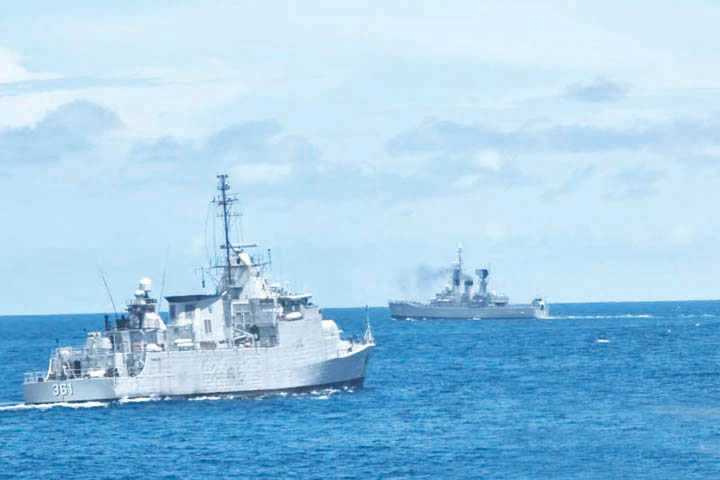 Kapal Perang TNI AL Disiagakan di Sektor Strategis Perairan Bali