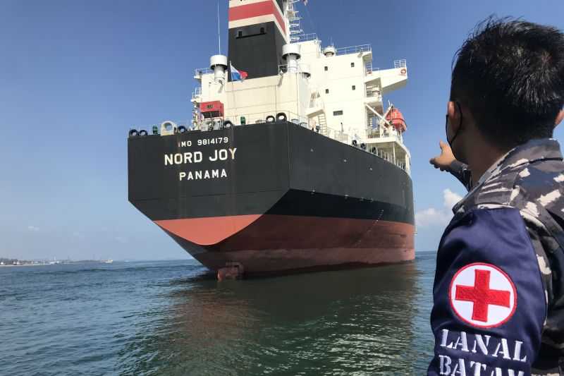 Kapal Tanker Asing Lego Jangkar Tanpa Izin di Perairan Indonesia, Hindari Singapura karena Kena Biaya