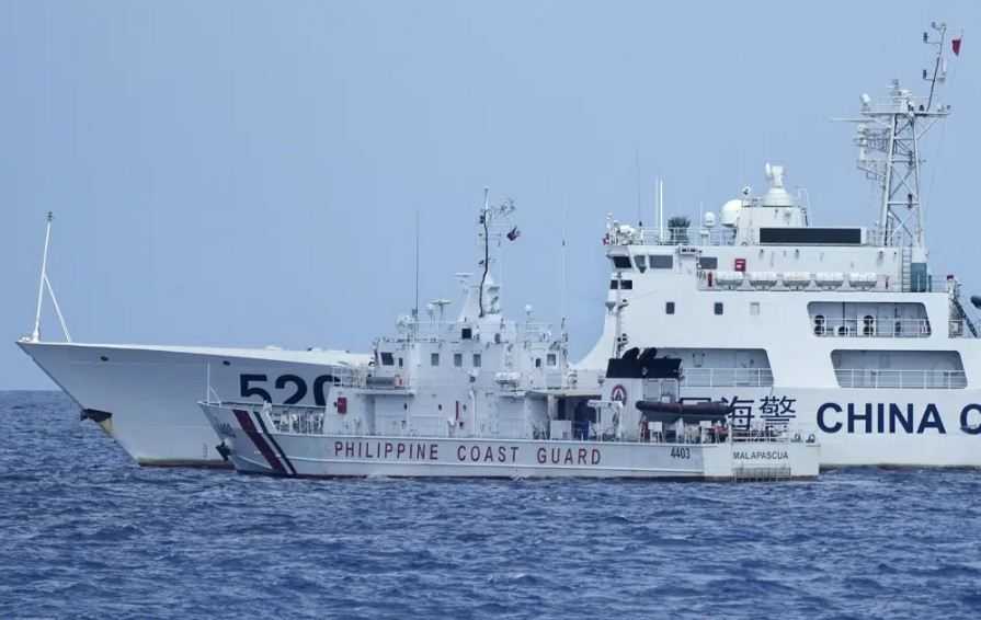Kapal Tiongkok dan Kapal Penjaga Pantai Filipina Terlibat Konfrontasi di LTS