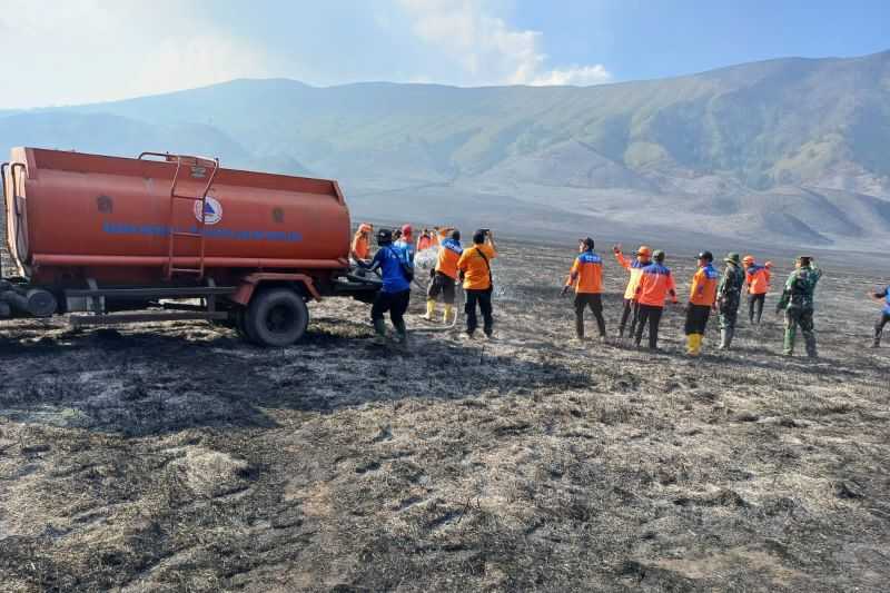 Karhutla Gunung Bromo, Pendinginan Manual Mulai Dilakukan