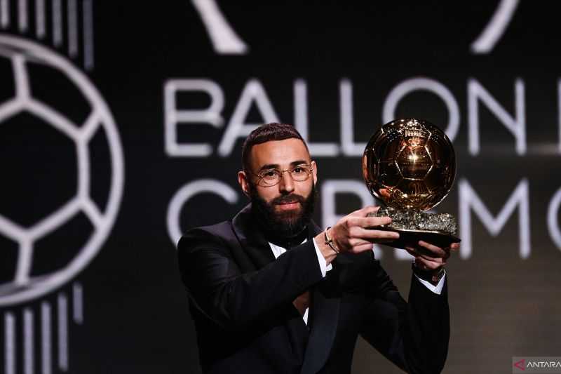 Karim Benzema Resmi Raih Ballon d'Or 2022
