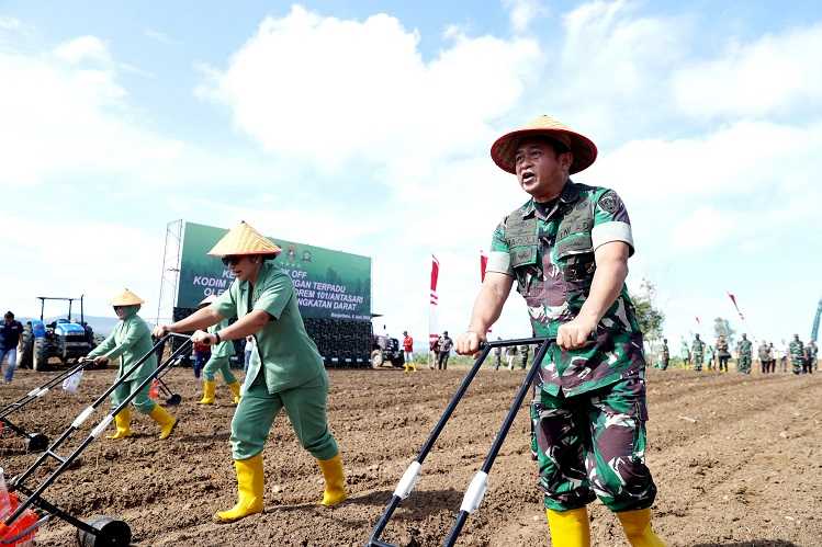 Kasad Dukung Upaya Wujudkan Ketahanan Pangan Terpadu Wilayah Kodim Banjar