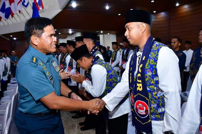 Kasal Lepas Keberangkatan Prajurit dan PNS TNI AL Ibadah Umrah, Ziarah Rohani, dan Tirtayatra