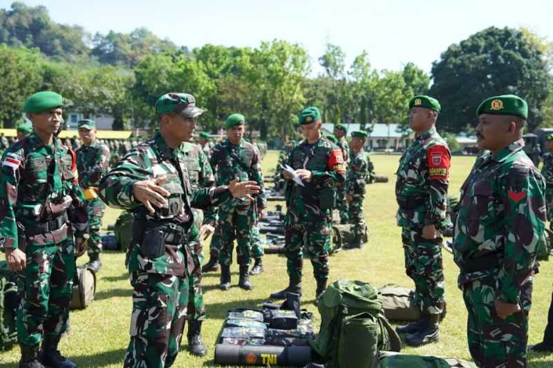 Kasdam Hasanuddin Periksa Kesiapan Operasi Satgas Pamtas RI-Malaysia