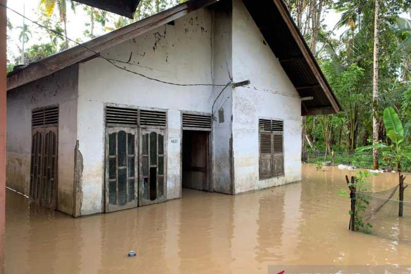 Kasihan Saat Warga Rayakan Lebaran, Banjir Melanda 14 Desa di Aceh Barat