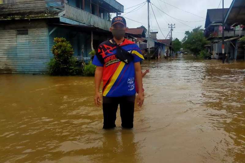Kasihan Sekali, Banjir Rendam Permukiman Warga di Perbatasan RI-Malaysia saat Idul Fitri