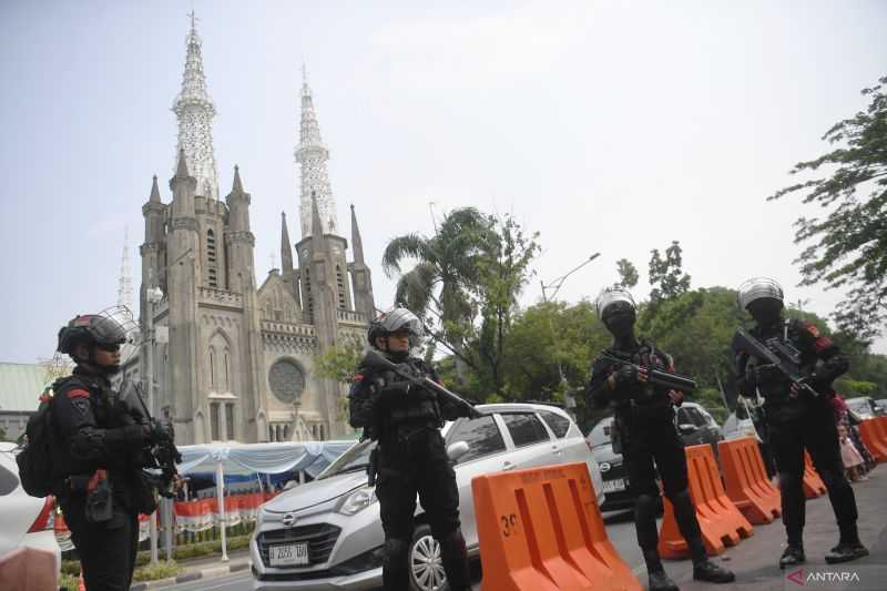 Katedral Jakarta Peringati Paskah dengan Siluet Wayang Paskah 2024