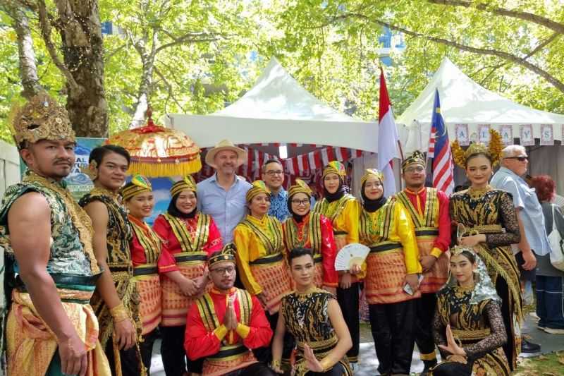 KBRI Canberra Kenalkan Tarian Daerah Indonesia di Festival Budaya Australia