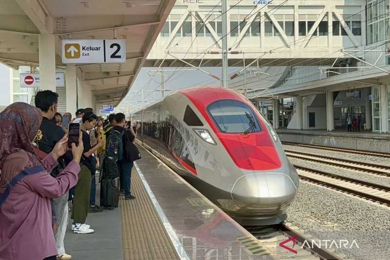 KCIC: 75 Ribu Tiket Kereta Cepat Whoosh Terjual Selama Periode Libur Idul Adha