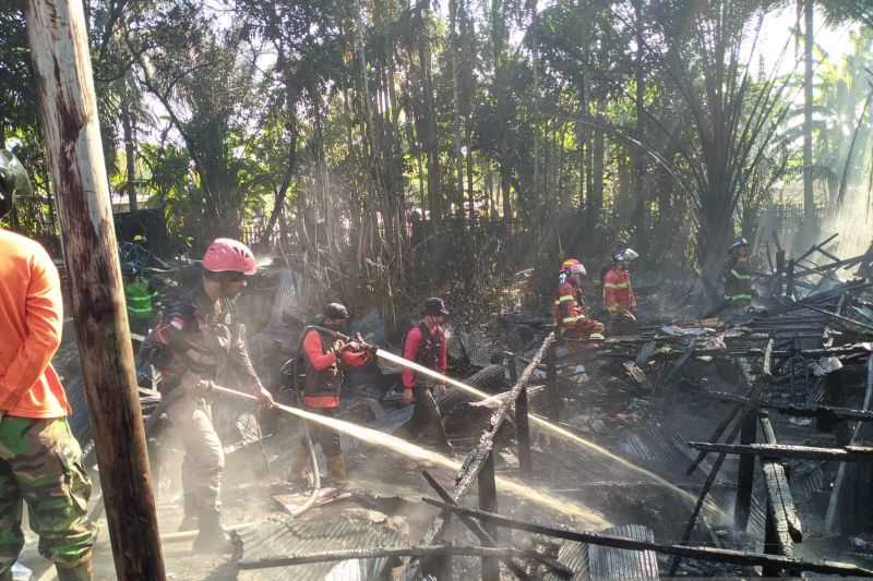 Kebakaran Hanguskan Kios Sembako dan 3 Rumah di Palangka Raya