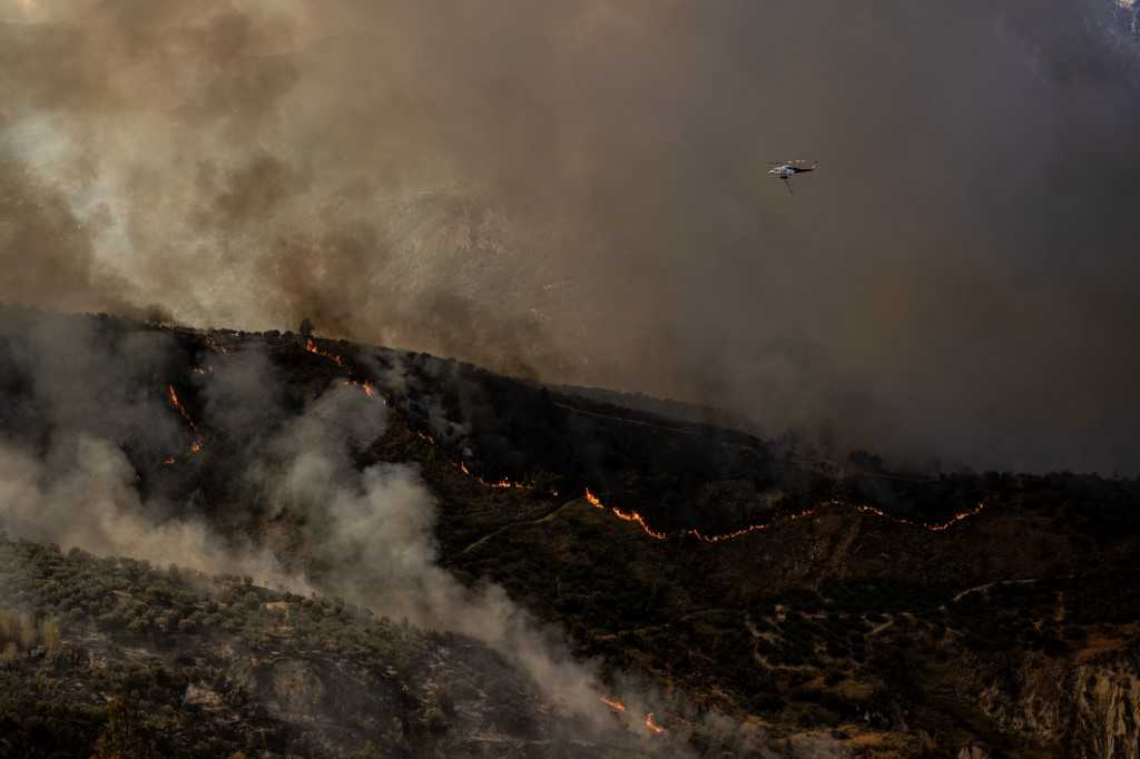 Kebakaran Hutan di Yunani Tengah Tewaskan Dua Orang 4