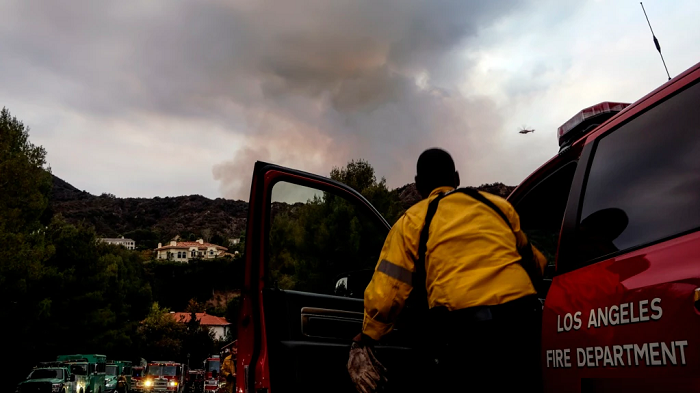 Kebakaran Hutan Los Angeles, 1.000 Warga Diperintahkan Mengungsi