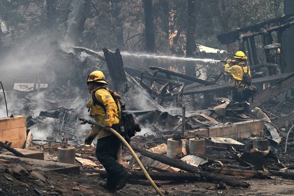 Kebakaran Semak di California Selatan Hanguskan Ratusan Hektare Lahan 1