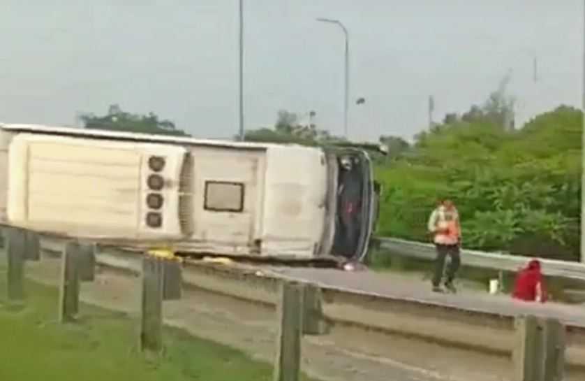 Kecelakaan Maut di Tol Cipali Diduga Karena Sopir Bus Hilang Kendali