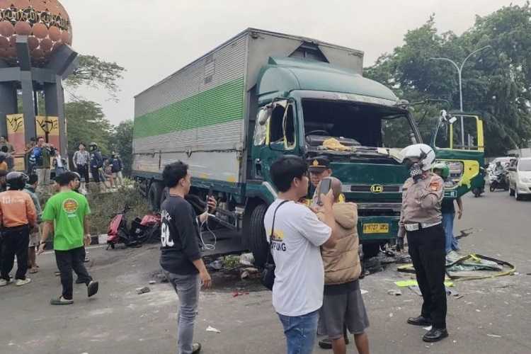 Kecelakaan Truk di Tangerang, Polisi Sebut untuk Sementara Ada Tiga Korban