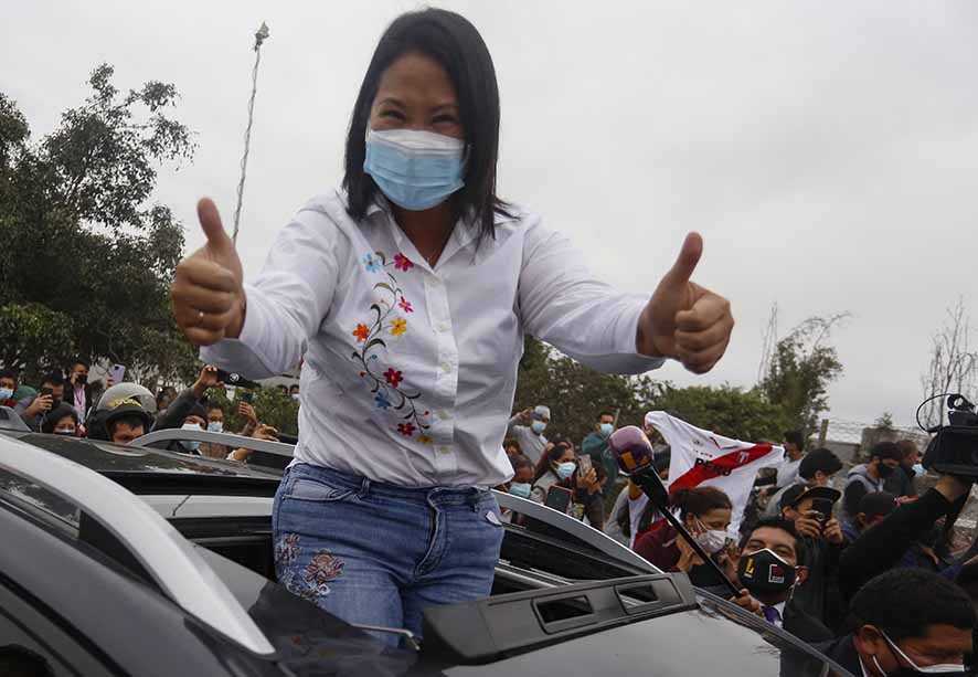 Keiko Fujimori Unggul Tipis