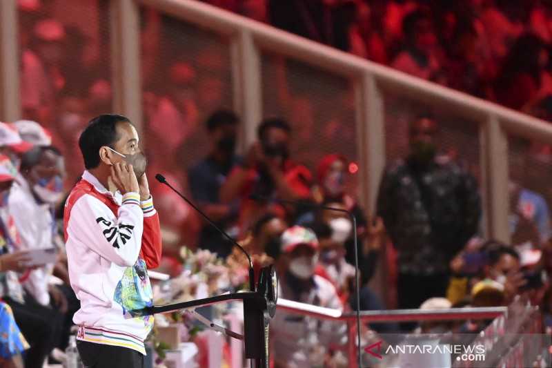 Kejutan Ini Disambut Riuh Warga, Presiden Jokowi Menyapa Gunakan Ucapan Khas Papua
