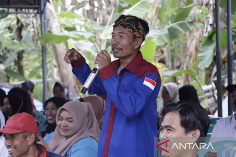 Kelompok Tani Ini Mendapat Bantuan Bibit Pohon dan Benih Ikan