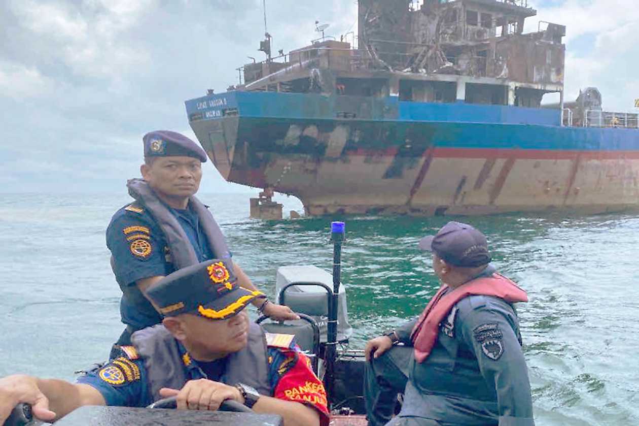 Kemenhub: Kebakaran Kapal di Perairan Tanjung Berakit Telah Diatasi