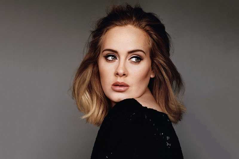 Kenakan Cincin di Jari Manis Saat BRIT Award 2022, Adele Diduga Sudah