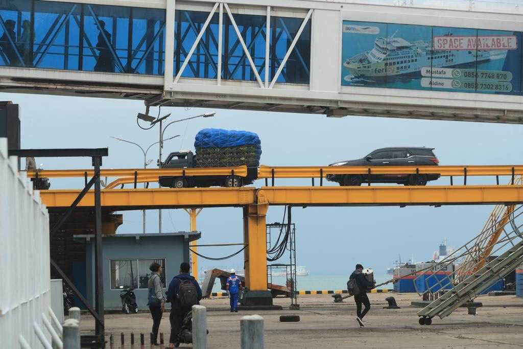 Kendaraan Jatuh ke Laut dari KMP Shalem Berhasil Dievakuasi, Dua Penumpang Selamat