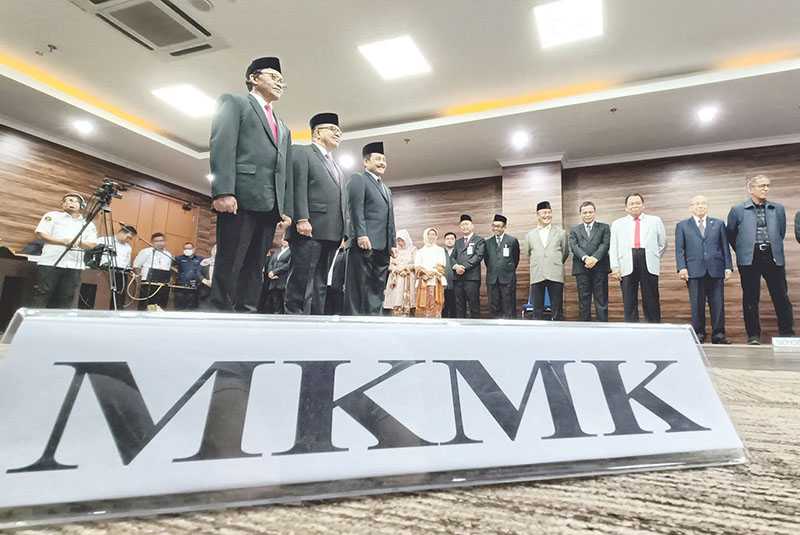 Kepercayaan Publik pada MK