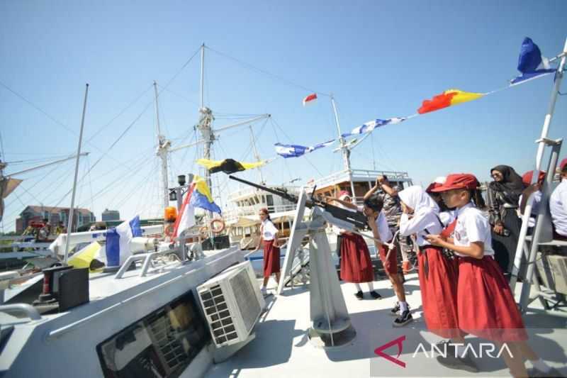 Keren, Lantamal VI Gelar Pameran Alutsista di Pantai Losari sambut HUT TNI