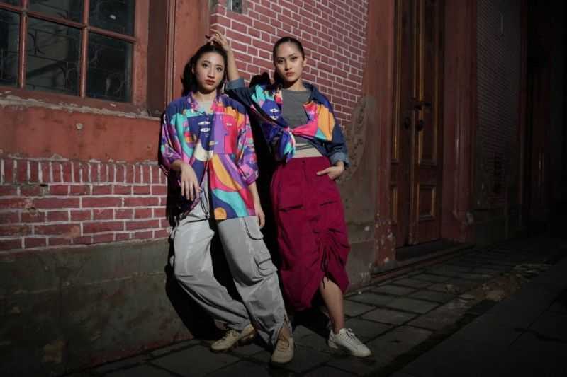 Keren! Lewat NFT Merek Fesyen Lokal Nona Luncurkan Koleksi Busana Chameleon