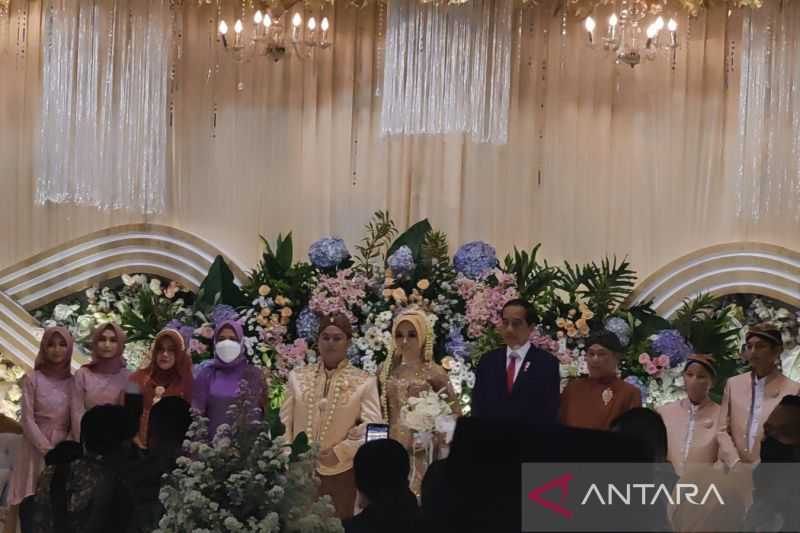 Keren Luar Biasa, Presiden Jokowi Hadiri Pernikahan Anak Guru Mengajinya di Sukoharjo