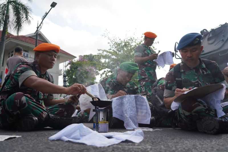Keren Membanggakan, TNI Pecahkan Rekor MURI Membatik Massal di Yogyakarta