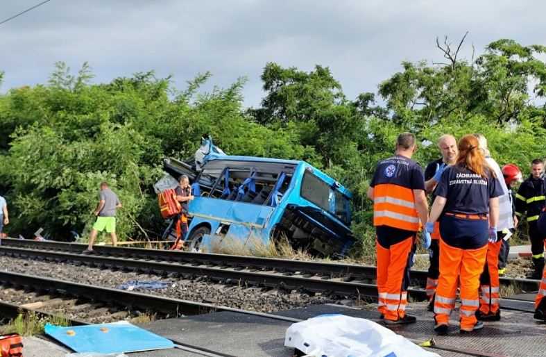 Kereta dan Bus Bertabrakan di Slovakia, 7 Orang Tewas