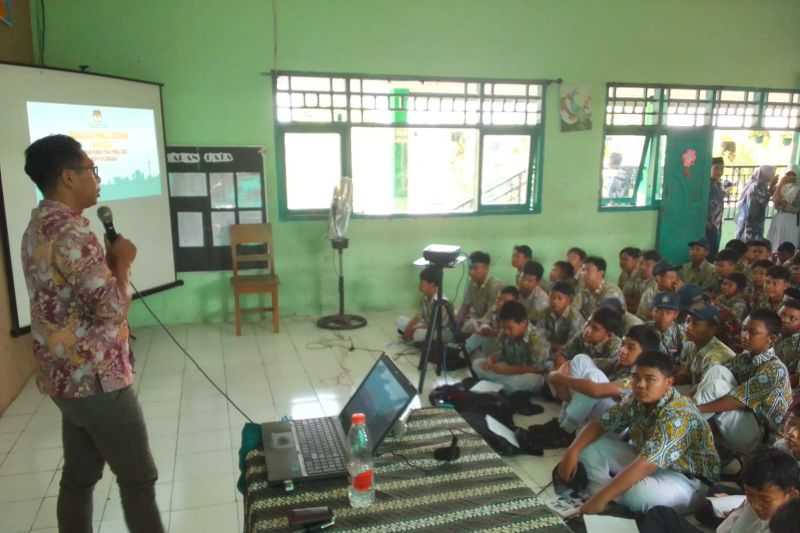 Kerja Keras, KPU Sidoarjo Gencar Sosialisasi Kepemiluan Kepada Pemilih Pemula