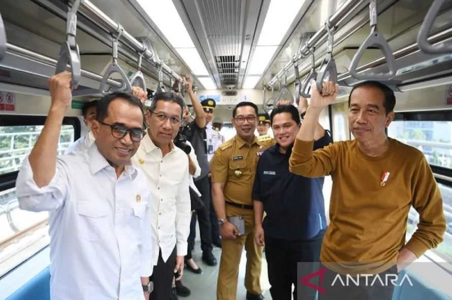 Kesan Jokowi Setelah 3 Kali Jajal Kereta LRT Jabodebek: Nyaman