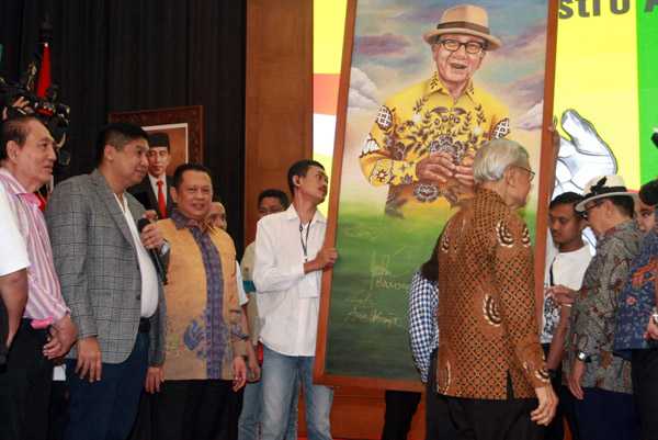 Ketua MPR Apresiasi Kiprah Akbar Tandjung dalam Tribute to Akbar Tandjung 4