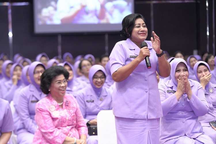 Ketum Dharma Pertiwi: Ibu-ibu Merupakan Dokter Tanpa Legalitas