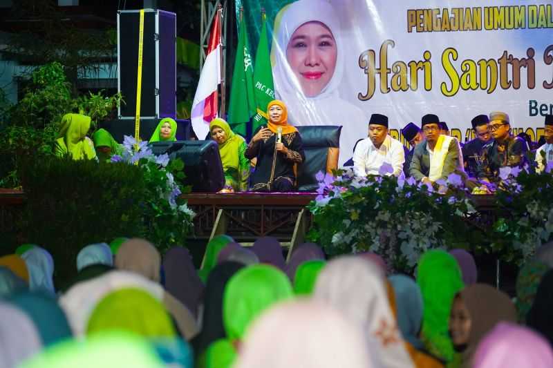 Khofifah Sebut Hari Santri Momentum Jaga Persatuan dan Keutuhan Bangsa