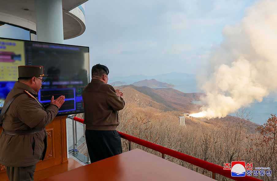 Kim Jong-un Pantau Pengujian Misil Hipersonik
