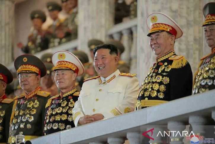 Kim Jong Un Pilih Bercitra Gagah Daripada Urus Perut Rakyatnya