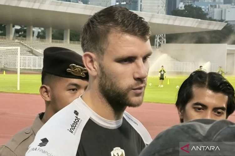 Kiper Timnas Indonesia Maarten Paes Tak Sabar Merumput di Stadion Utama GBK