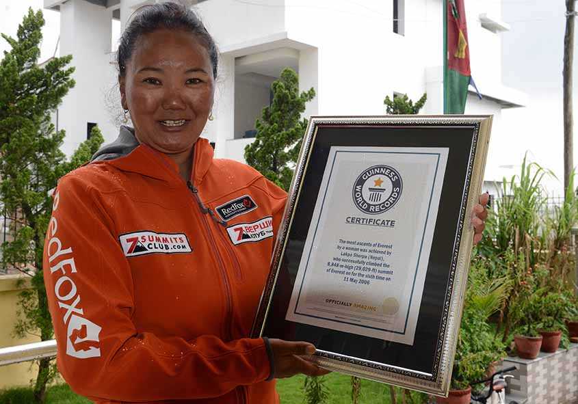 Kisah Perempuan Pendaki yang 10 Kali Capai Puncak Everest