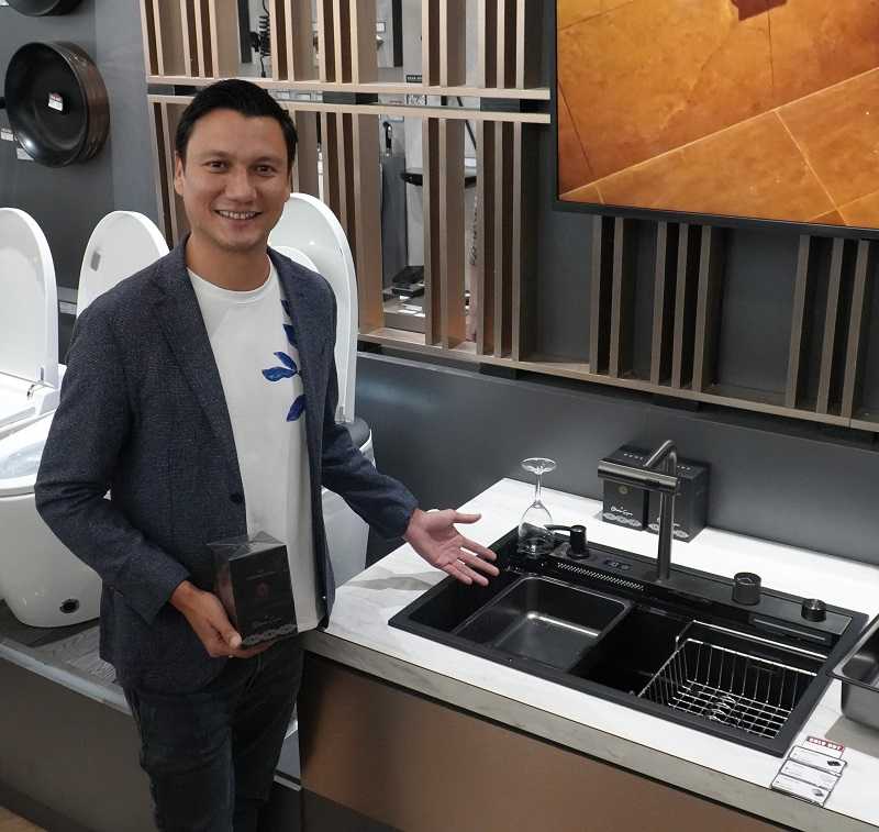 Kitchen Sink Rancangan Christian Sugiono Permudah Pengguna Cuci Piring