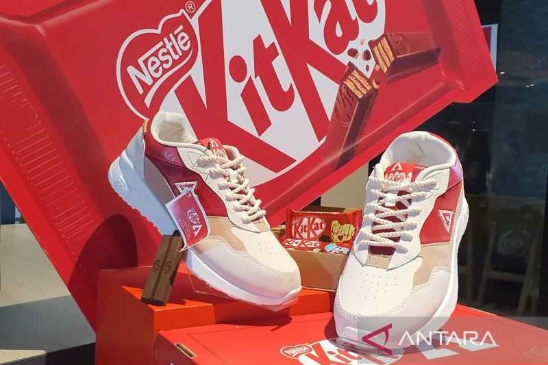 Kitkat Rilis Sepatu Edisi Khusus Sambut 'Valentine' dengan Menggaet Aerostreet