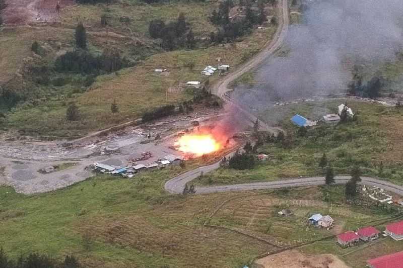 KKB Menebar Teror Lagi, Mes Milik PT MTT Dibakar di Ilaga Papua, Beruntung Bangunan Kosong Sejak Insiden Penembakan