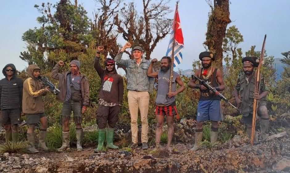 KKB Papua Tunjukkan Foto dan Video Pilot Selandia Baru yang Diculik